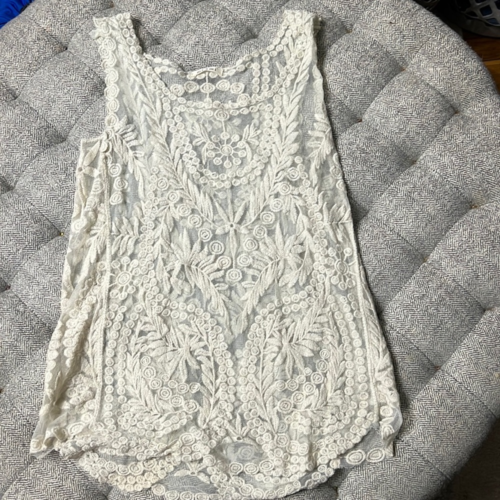 White see-through tank